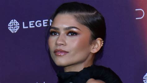 Zendaya Stuns in Unique Ab.